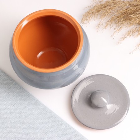 A hot pot with a Vyatka lid 0.9l, gray mix-3