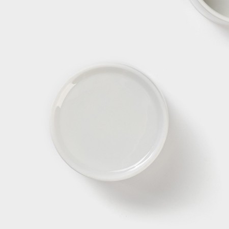 A set of ceramic saucers on a wooden stand “Stylish Bear”, 4 items: 3 saucers 120 ml, stand-3