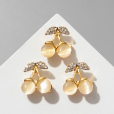 Brooch 