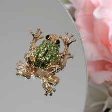 Brooch 