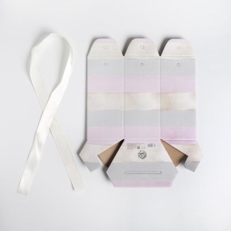 Box Gift folding hexagon "strips of tenderness", 17 x 14.8 x 19.5 cm-2