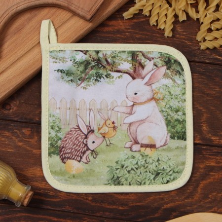 Group of the “animals” shares 17x17 cm, 35% HL, 65% PE, Vatin 250 g/m2