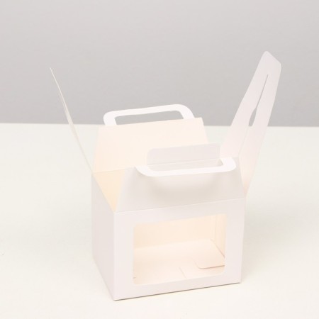 The box is folding, with a window and a handle, white, 10 x 14 x 10 cm-2