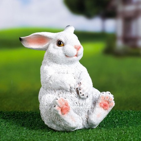 Garden figure "Stepashka sits" white, 15x13x19cm