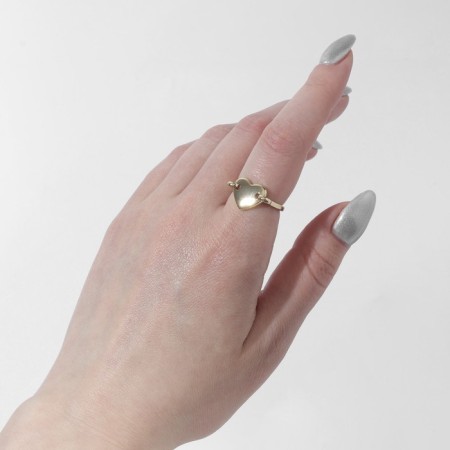 Ring "Heart" is flat, dimensionless, color gold-3