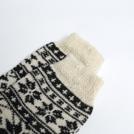 Poles of women's woolen “snowflakes”, white color, size 25-1