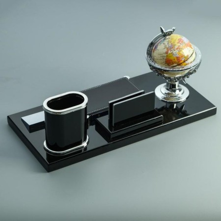 Table of desktop stationery 4V1-2
