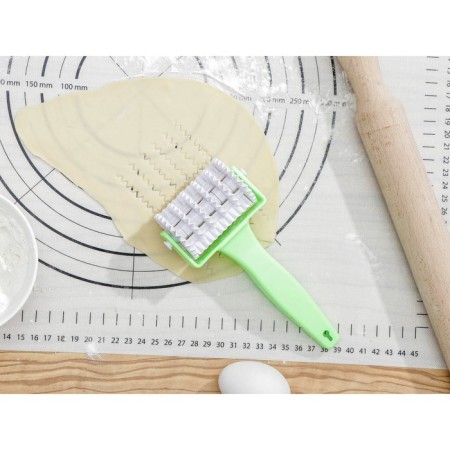 The dough roller “Bright” dough, 17 × 8 × 4.5 cm, textured, green color