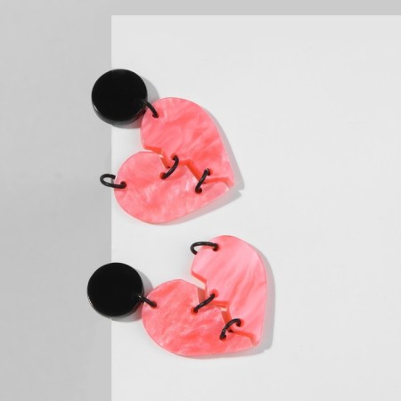 Acryl Earrings "Hearts" fastened, black-pink color in silver-3