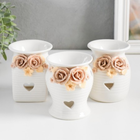 Aroma lamp ceramics "Rose and forget -me -nots with a heart" mix 7.5x7.5x9.5 cm