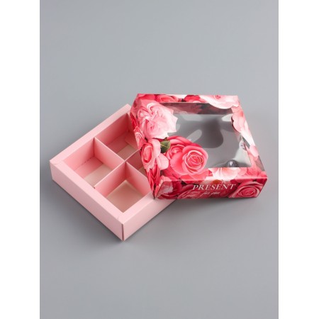 Box for sweets 4 pcs "Present", 12.6 x 12.6 x 3.5 cm. Confectionery packaging-3