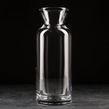 Glass decanter 