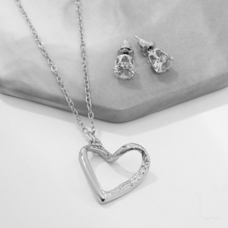 Headset 2 objects: earrings, pendant “heart” curved, white color in silver, 40 cm
