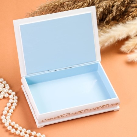 Casket "kitten with a ball", white, 11 × 16 cm, lacquer miniature-1
