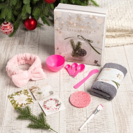 New Year's gift set of "winter magic", towel and accessories