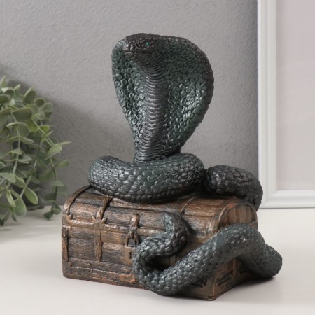 New Year's figure "Cobra on the chest" 20 x 17 x 12 cm.-1