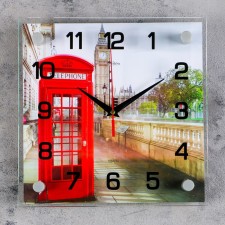 Watching clock, interior: city, 