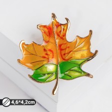 Brooch 