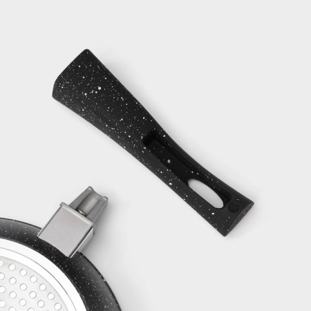 Fogging pan Magistro Dark, D = 20 cm, removable handle Soft-Touch, anti-stick coating, induction, black color-6
