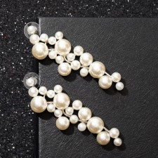 Earrings with pearls 