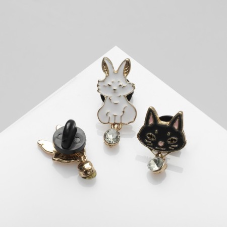 Set of badges (3 pcs.) "Mennice", form mix, colored in gold-4