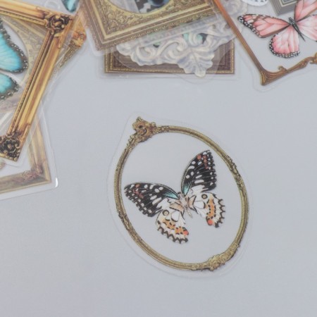Stickers for creativity "Butterflies in the paintings" set 40 pcs 12x9 cm-1