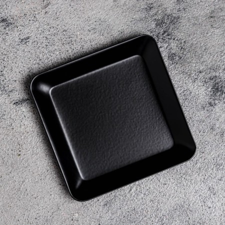 Summary Metal "plate", 10x10x1.1 cm, black-3