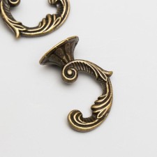 Metal hook 
