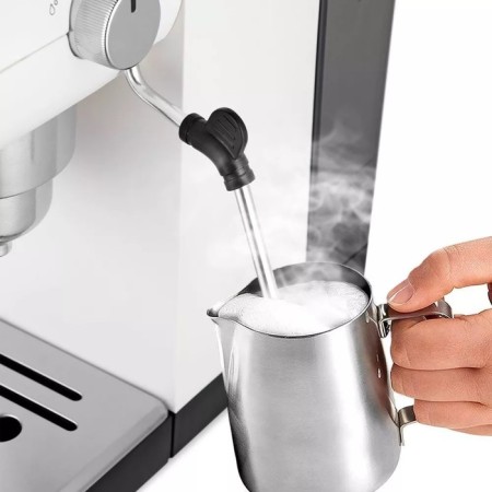 Coffee machine KitFort KT-7226, Rozhkova, 1360 watts, 0.9 l, cappuccino, white-black-3