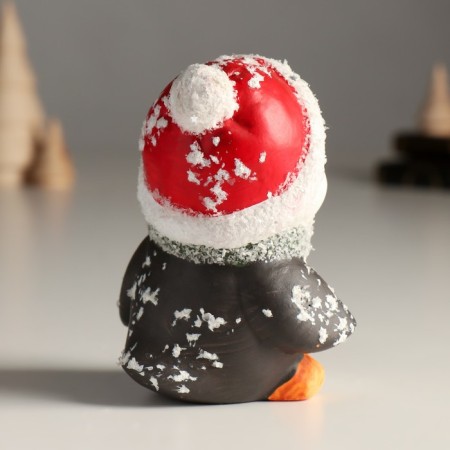 Souvenir Ceramics "Penguin in a hat and scarf" 9x7.5x11.5 cm-2