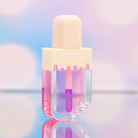 Lip gloss with peach