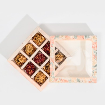 Box for 9 sweets with cells “stylish pink” 14.5 x 14.5 x 3.5 cm, New Year