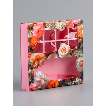 Box for 8 sweets + chocolate, with the “Congratulations” window, 17.7 x 17.8 x 3.8 cm. Confectionery packaging