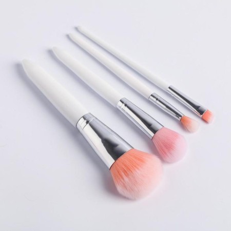 Set "since March 8": Makeup brushes 4 pcs, comb-2