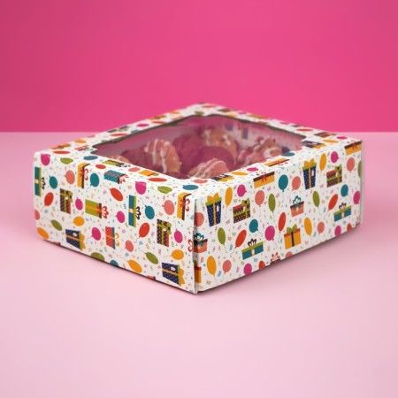 The box is self-assembly, the cover is, with the window, the "bright gift" 14.5 x 14.5 x 6 cm