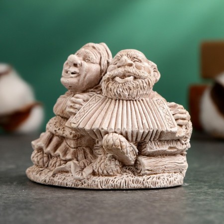 Figure "On the Flood" ivory, 7x6x8cm-1