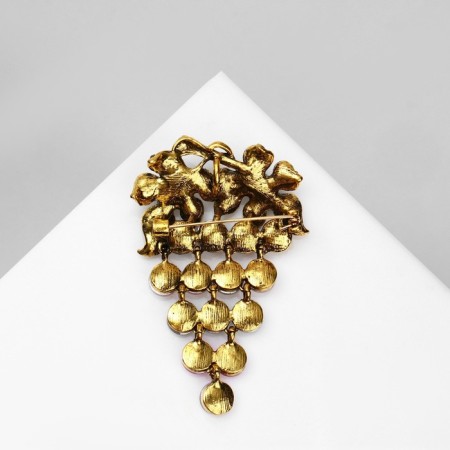 Boast-pier “bunch” is mobile, color in black gold-1