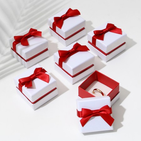 Gift box for earrings/ring "Rafaello", 5 × 5, white-red color-1