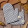 Set of kitchen. Ethel "Stars": mittens 20x28 cm, severity 19x19 cm, 80% HL, 20% PE