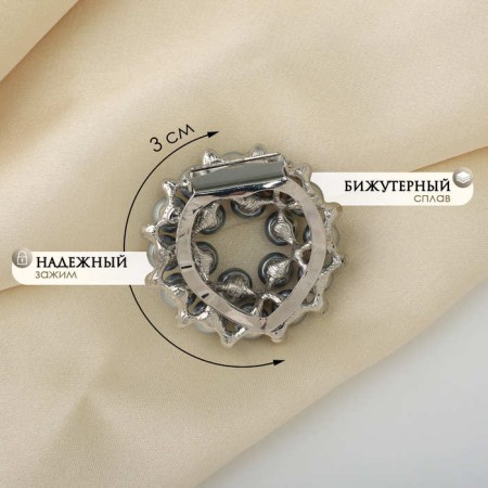 Pearl clip for the scarf, the color is gray in silver-1