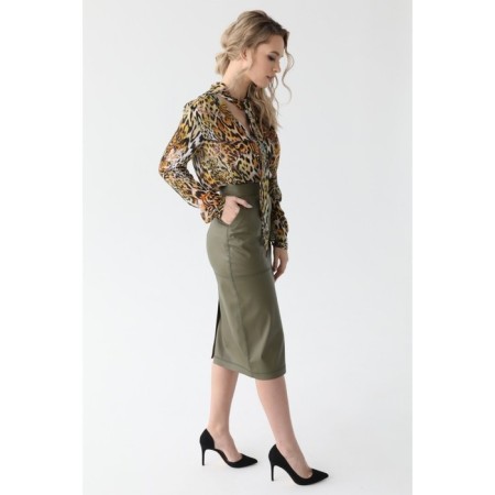 MIDI skirt with a stitch at the seams, size 42-2