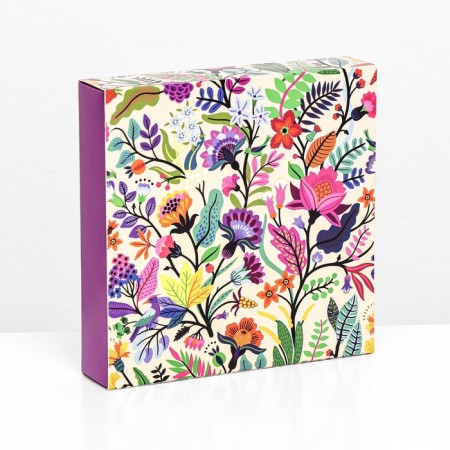 Box under 16 sweets, "flowers" 17.7 x 17.7 x 3.8 cm-1