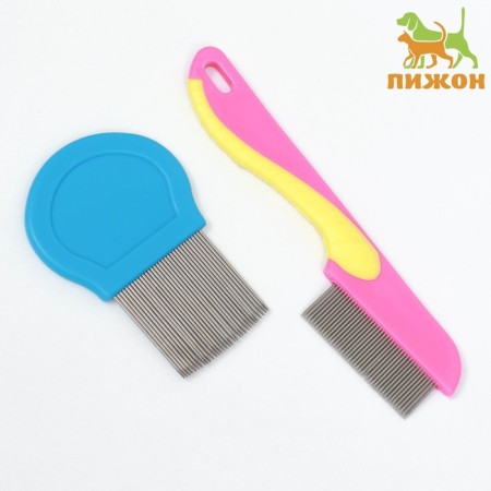 A set of animal combs, with long and short teeth, pink/blue