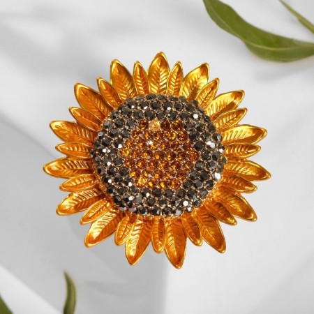 Sunflower Book-Coumon, a gray-golden color in gold-1