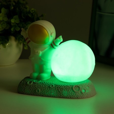 Spinker "Cool Cosmonaut" LED 2W RGB from 3xlr44 batteries with white-gold 11x6x11 cm Risalux-8