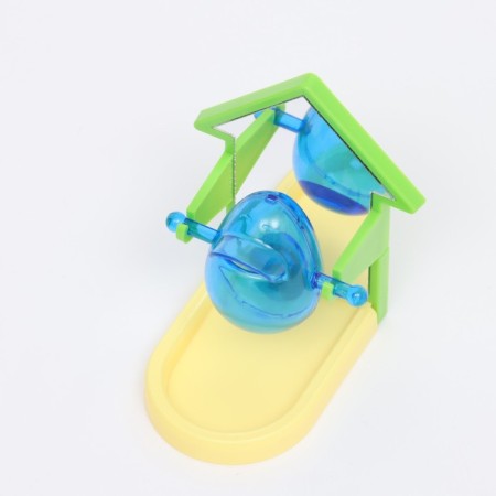 Игрушка-кормушка для птиц с зеркальцем, 9,8 х 5,7 х 8 см, микс цветов-3