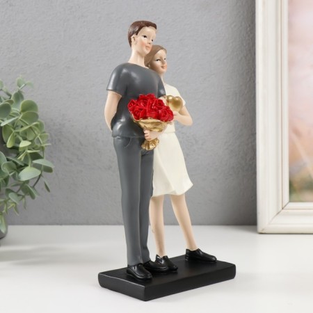 Polystone souvenir "Lovers - first date" 11,5x6x22 cm-1