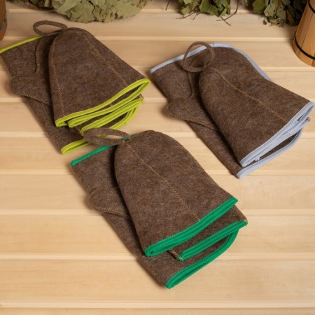 Set for a bathhouse 3 objects (rug, hat, mitten) with a colored tubler mix-1