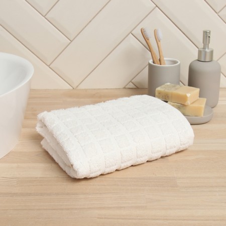 Lovelife "Chique" towel 50*90 cm, col. White, 100% cotton, 400 g/m2
