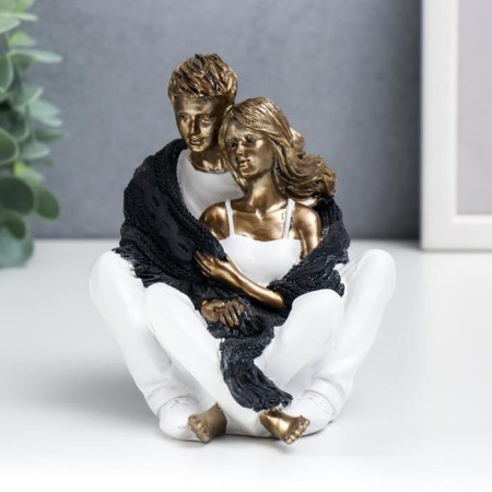 Polystone souvenir "in love with white clothes, tenderness and hug" 12x10.5x12 cm
